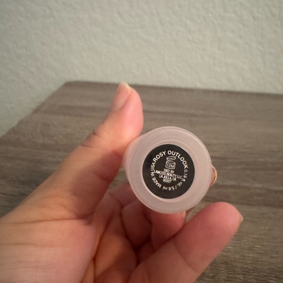 LAWLESS Forget The Filler Lip Gloss - rosy outlook - jumbo size - Picture 2 of 2